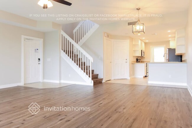 1419 Burgos Dr in Sarasota, FL - Foto de edificio - Building Photo