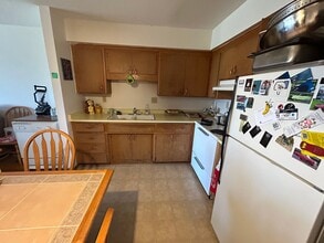 10253 W Cleveland Ave in West Allis, WI - Building Photo - Interior Photo