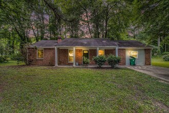 5359 Cedar Rock Dr in Stonecrest, GA - Building Photo - Building Photo