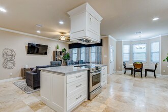 3807 W Orem Dr in Houston, TX - Building Photo - Building Photo