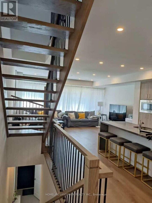 12 Persica St in Richmond Hill, ON - Building Photo - Building Photo