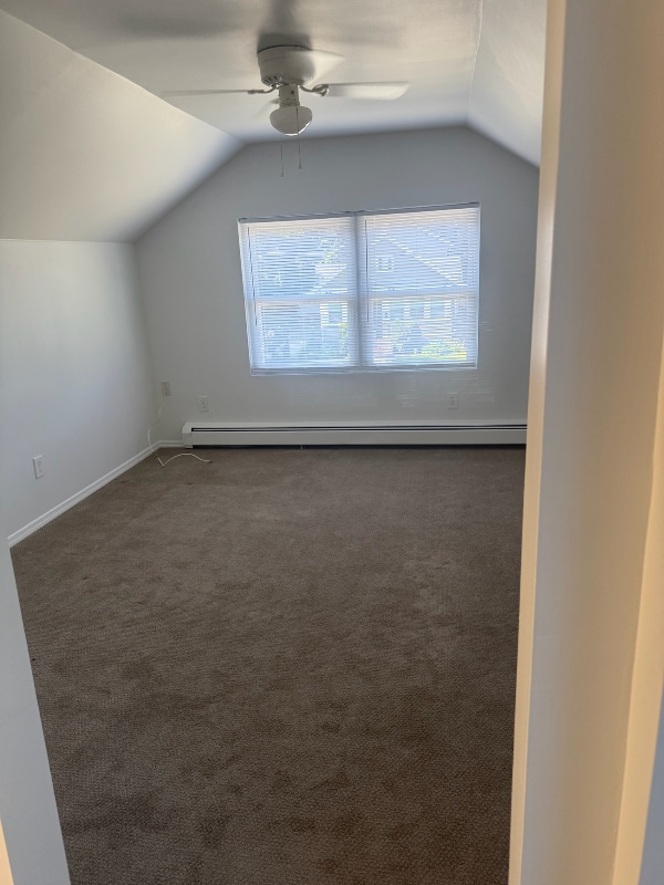 18 Linden Pl in Smithtown, NY - Building Photo - Building Photo