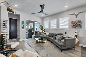 7274 Kodiak Ln in Sarasota, FL - Building Photo - Building Photo