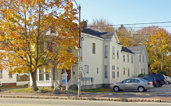 334 S Main St in Saco, ME - Foto de edificio - Building Photo