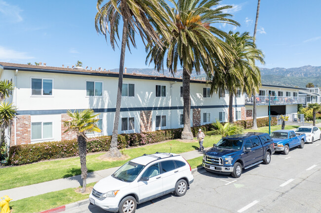 Sunset Shores Coastal Condominiums in Carpinteria, CA - Building Photo - Building Photo