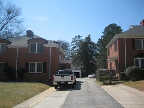 Hayes Barton Apartment Homes in Raleigh, NC - Foto de edificio - Building Photo