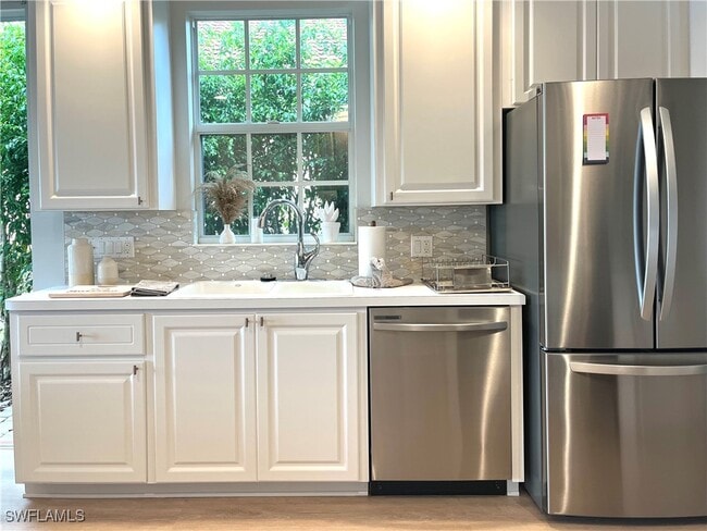 property at 5477 Freeport Ln