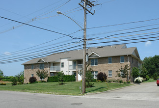 Laurel Ridge Apartments in Erie, PA - Building Photo - Building Photo