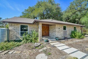 2505 Comburg Castle Way in Austin, TX - Building Photo