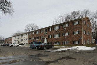 Park Place Apartments in Grand Rapids, MI - Building Photo - Building Photo