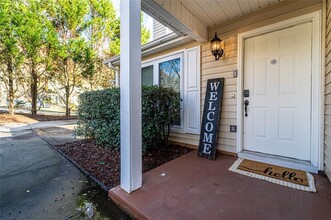 6624 Saganaw Dr in Rex, GA - Foto de edificio - Building Photo