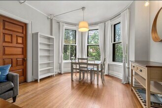 377 Commonwealth Ave in Boston, MA - Building Photo - Building Photo