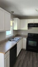 303 Alice Dr in Greenville, NC - Building Photo - Building Photo
