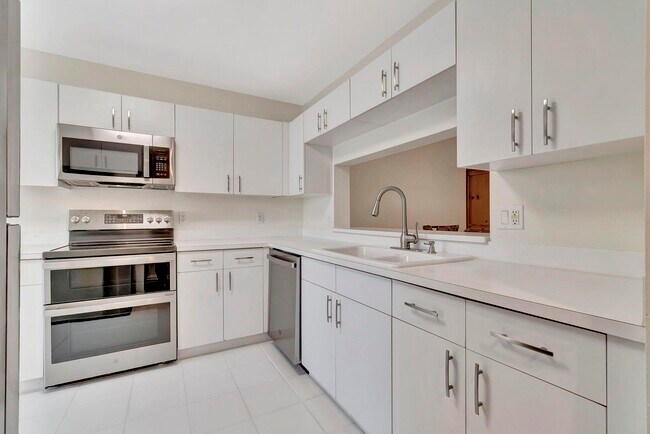property at 4735 Lucerne Lakes Blvd