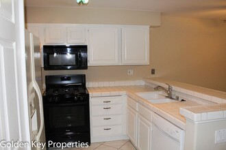 3211 Sello Ln in Carlsbad, CA - Building Photo - Building Photo