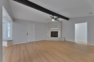 2321 Quail Hollow Dr in Grand Prairie, TX - Building Photo - Building Photo