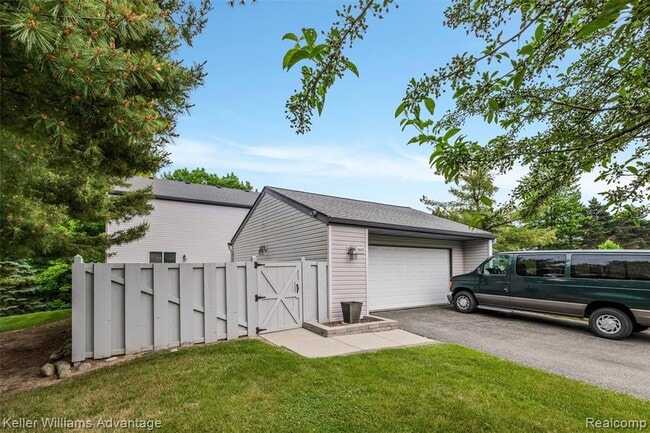 property at 2819 Monte VIsland