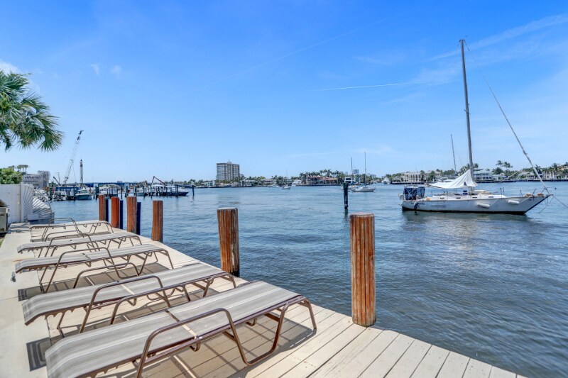 9 N Birch Rd in Fort Lauderdale, FL - Building Photo