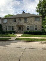 401 E Henry Clay St, Unit 3 in Whitefish Bay, WI - Building Photo