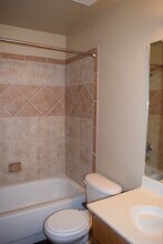 933 Ramblewood St-Unit -A-24 HR HOLD STILL OCCUPIED BY RESIDENT in Harker Heights, TX - Building Photo - Building Photo