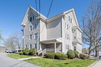 Highland Terrace Condominiums in Fall River, MA - Building Photo - Building Photo