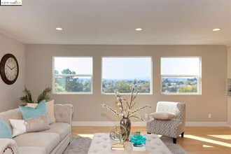 653 Humboldt St in Richmond, CA - Building Photo - Building Photo