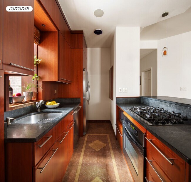 176 Broadway in New York, NY - Building Photo - Building Photo