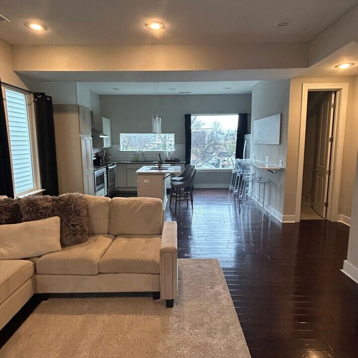 1240 2nd Ave S in Nashville, TN - Building Photo