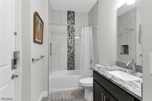 635 NE 7th Terrace in Cape Coral, FL - Building Photo