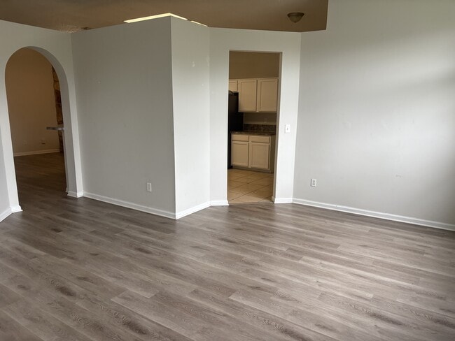 7242 Longhorn Cir S in Jacksonville, FL - Building Photo - Building Photo