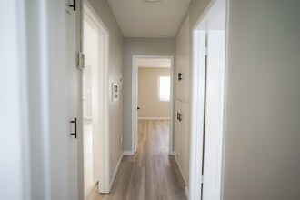 10442 Lampson Ave in Garden Grove, CA - Building Photo - Building Photo