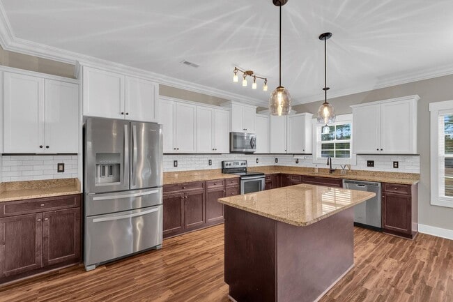 401 Inverness Dr in Hubert, NC - Building Photo - Building Photo