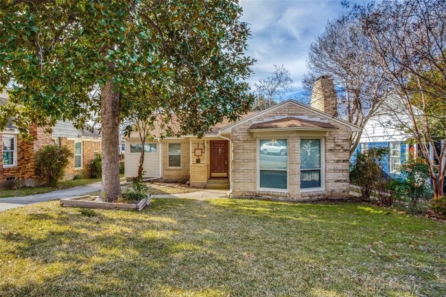 property at 511 N Oak Cliff Blvd