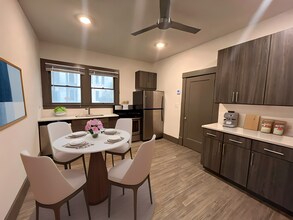604 W 25th St in Austin, TX - Building Photo - Building Photo