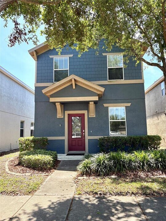 9209 English Oaks Ln in Riverview, FL - Building Photo