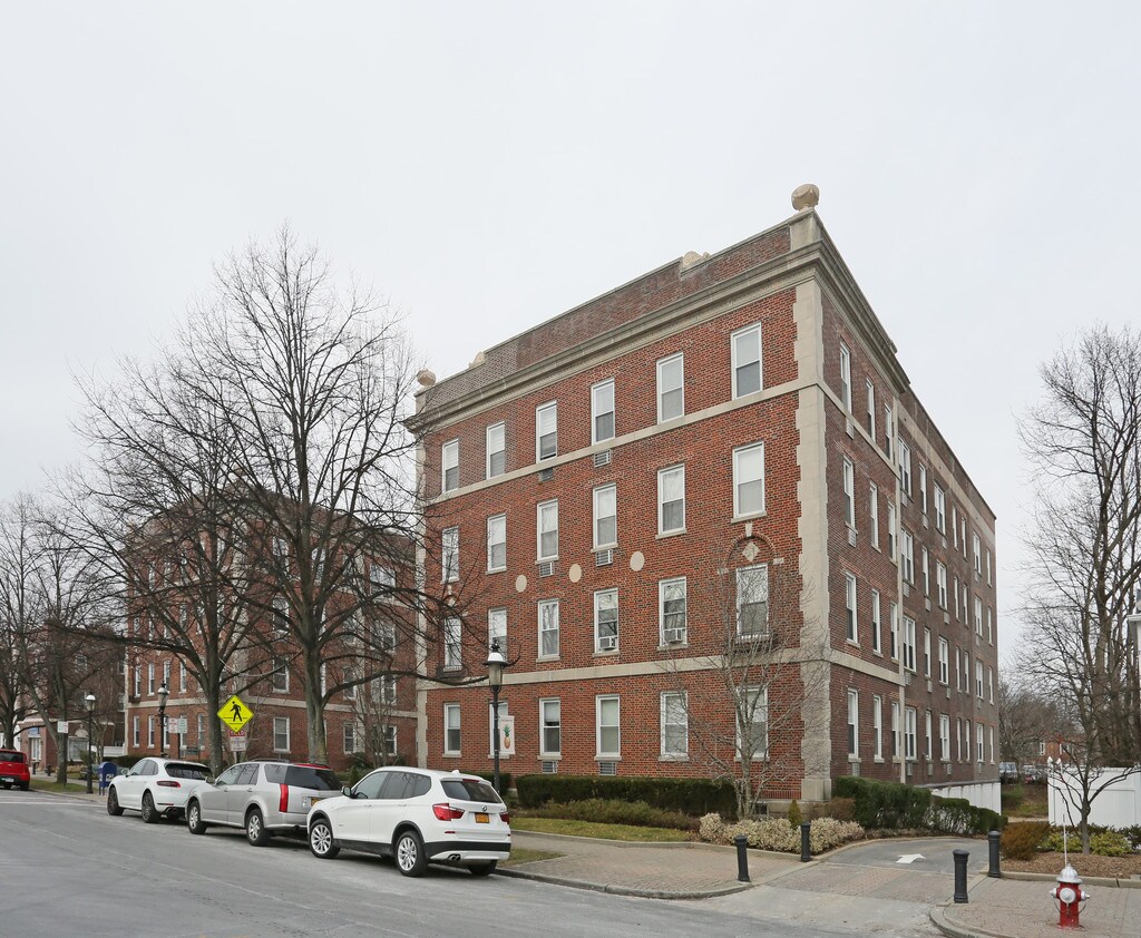 Hampshire House Condos Apartments Garden City, NY Apartments For Rent