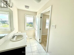 6361 Perth St in Ottawa, ON - Building Photo - Building Photo