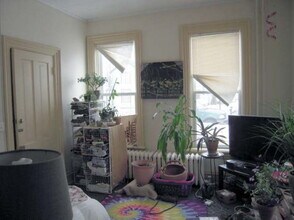 117 E Howard St, Unit 3 in Winona, MN - Building Photo - Building Photo