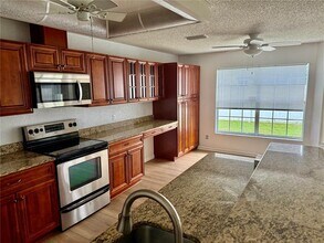 4523 County Breeze Dr in New Port Richey, FL - Building Photo - Building Photo