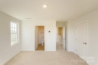 8025 District Dr in Charlotte, NC - Building Photo - Building Photo
