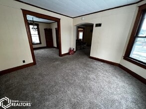 807 S 9th St in Burlington, IA - Foto de edificio - Building Photo