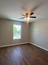 417 W Main St in Baytown, TX - Foto de edificio - Building Photo