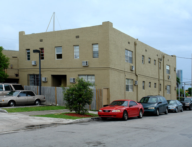 River Edge Apartments in Miami, FL - Building Photo - Building Photo