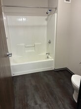 Presentation Heights in Aberdeen, SD - Foto de edificio - Building Photo