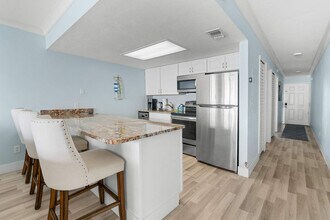 260 Southbay Dr in Naples, FL - Building Photo - Building Photo