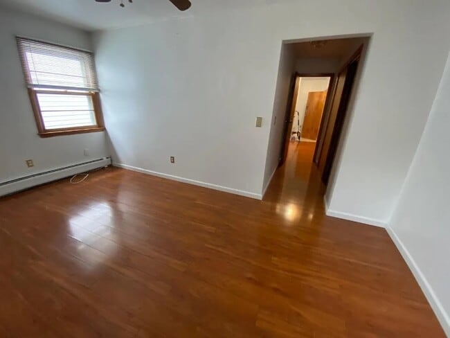 5 Windsor Terrace, Unit APT E in Freehold, NJ - Building Photo - Building Photo