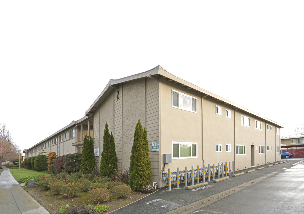 Cheri Lin Apartments in San Jose, CA - Building Photo