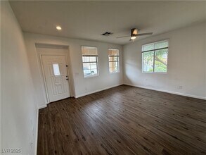 6768 Wormwood Ln in Las Vegas, NV - Building Photo - Building Photo