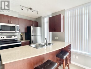 610-1610 Granville St in Vancouver, BC - Building Photo - Building Photo