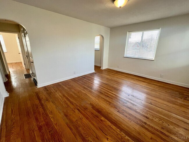 1410 Marlowe Ave in Cincinnati, OH - Building Photo - Building Photo